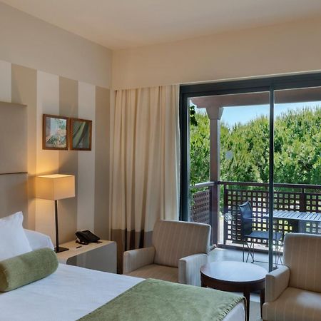 Precise Resort El Rompido-The Hotel Eksteriør billede A room at the hotel
