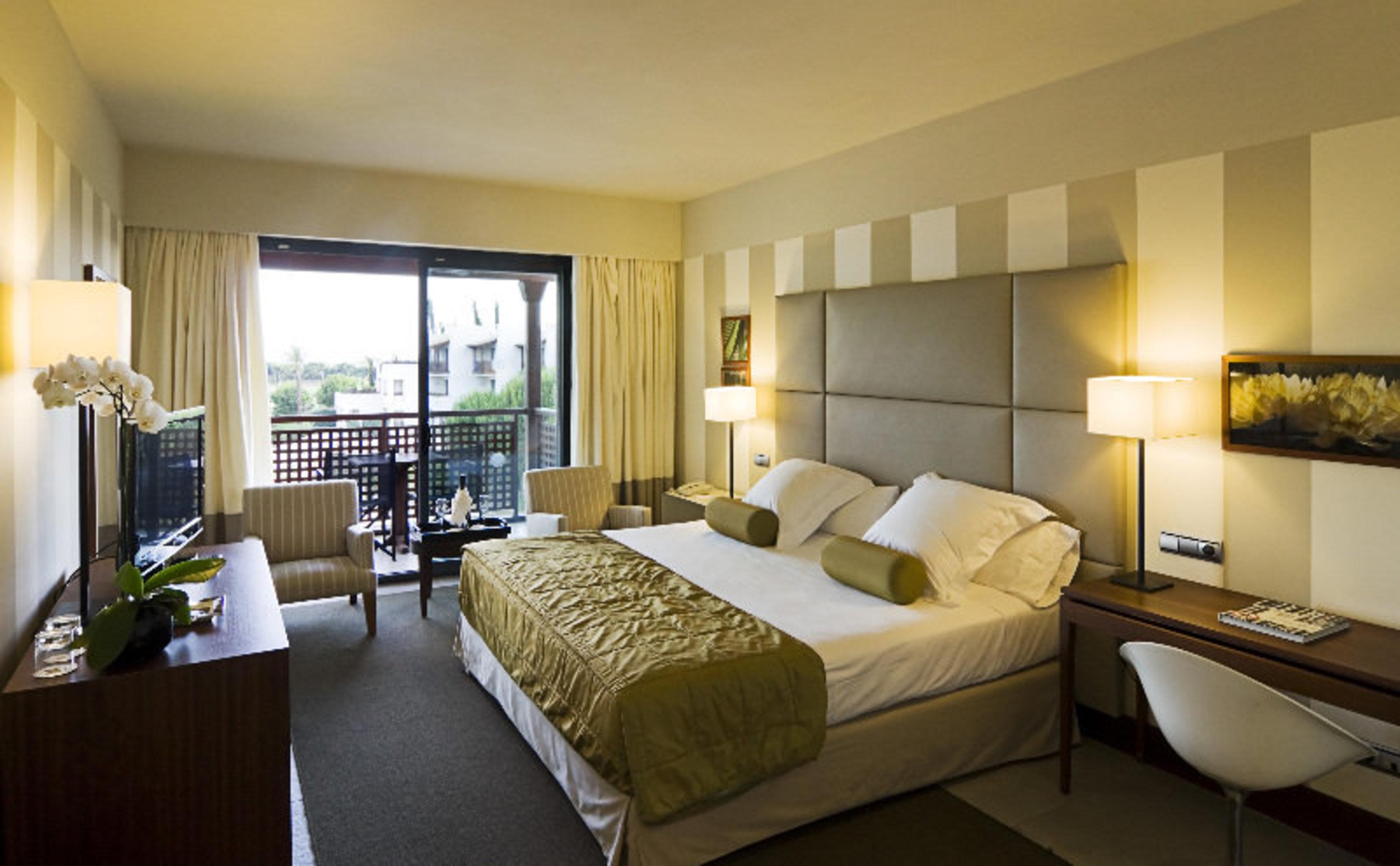 Precise Resort El Rompido-The Hotel Eksteriør billede A room at the Hotel Arts