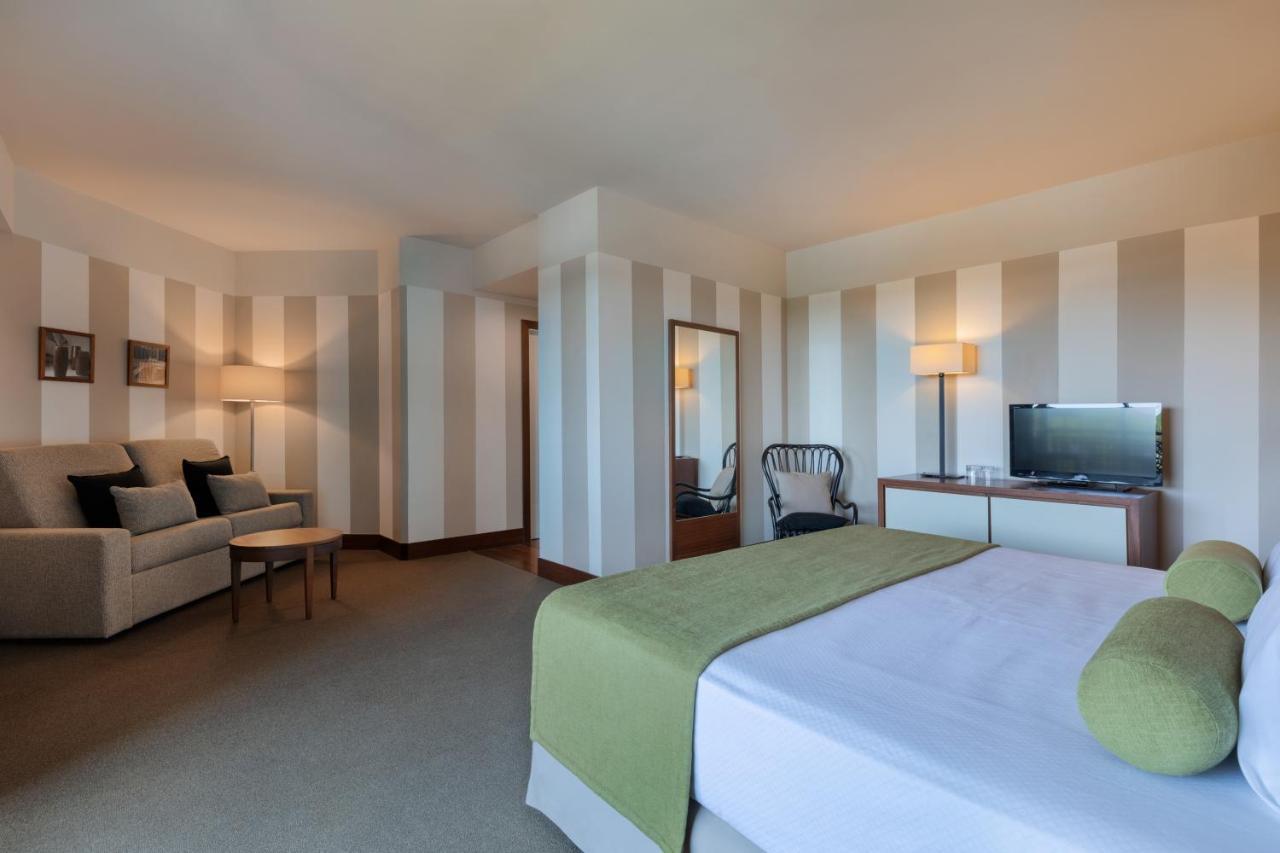 Precise Resort El Rompido-The Hotel Eksteriør billede A room at the hotel