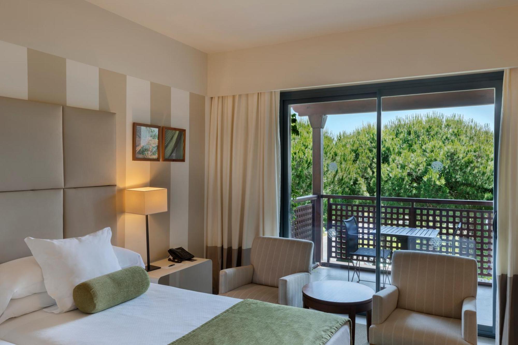 Precise Resort El Rompido-The Hotel Eksteriør billede A room at the hotel