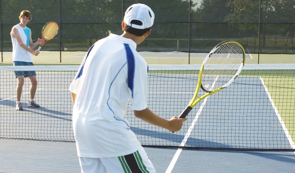 Precise Resort El Rompido-The Hotel Eksteriør billede A player waiting to return a serve